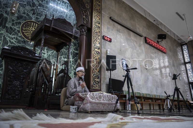 Tadarus Daring Masjid Agung Sunda Kelapa Antara Foto