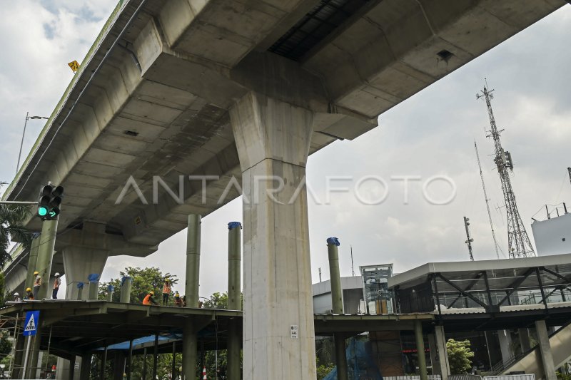 PROGRES PEMBANGUNAN SKYBRIDGE HALTE CSW-MRT ASEAN | ANTARA Foto