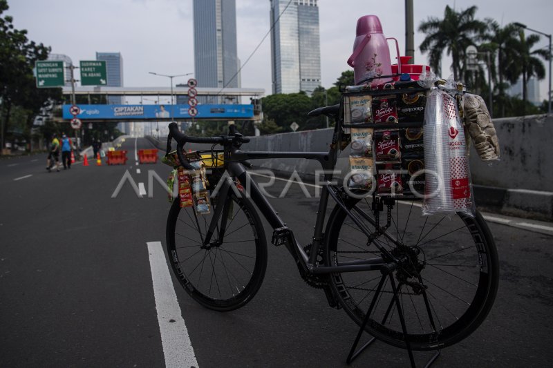 PENCOPOTAN RAMBU JALUR KHUSUS ROAD BIKE | ANTARA Foto