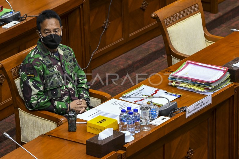 UJI KELAYAKAN DAN KEPATUTAN CALON PANGLIMA TNI | ANTARA Foto