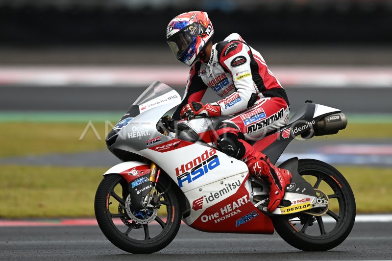 MARIO SURYO AJI BERAKSI DI MOTO3 MANDALIKA