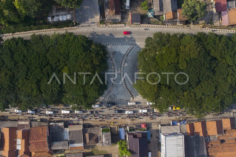 PUNCAK ARUS BALIK DI JALUR PANTURA | ANTARA Foto