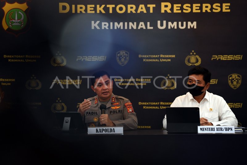 KONFERENSI PERS KASUS MAFIA TANAH | ANTARA Foto