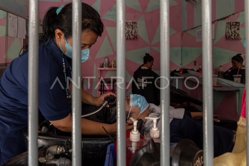 WORK WORKSHOP BEHIND WOMEN'S PRISON JERUJI | ANTARA Foto