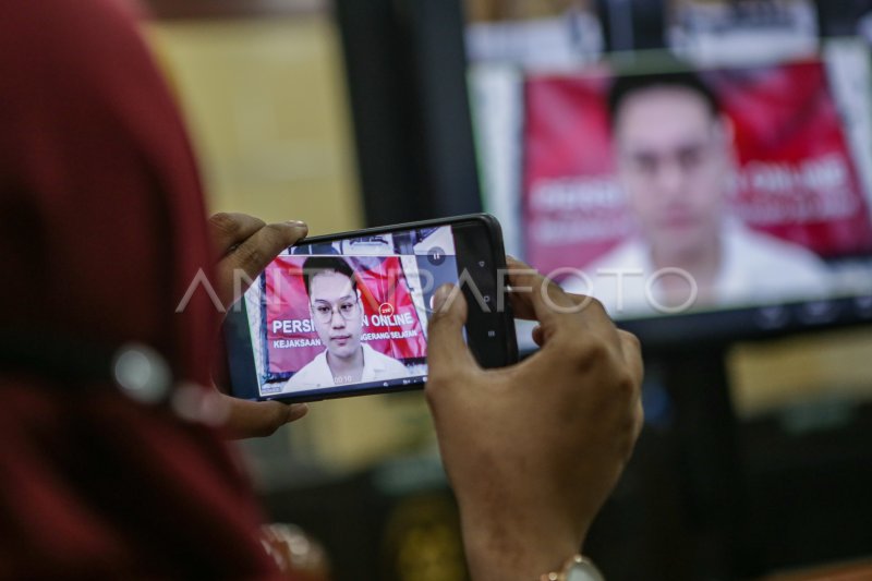 SIDANG PERDANA INDRA KENZ | ANTARA Foto