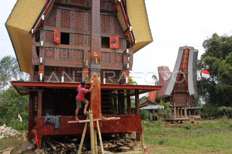 Pembangunan Rumah Adat Toraja Tongkonan Antara Foto 1607