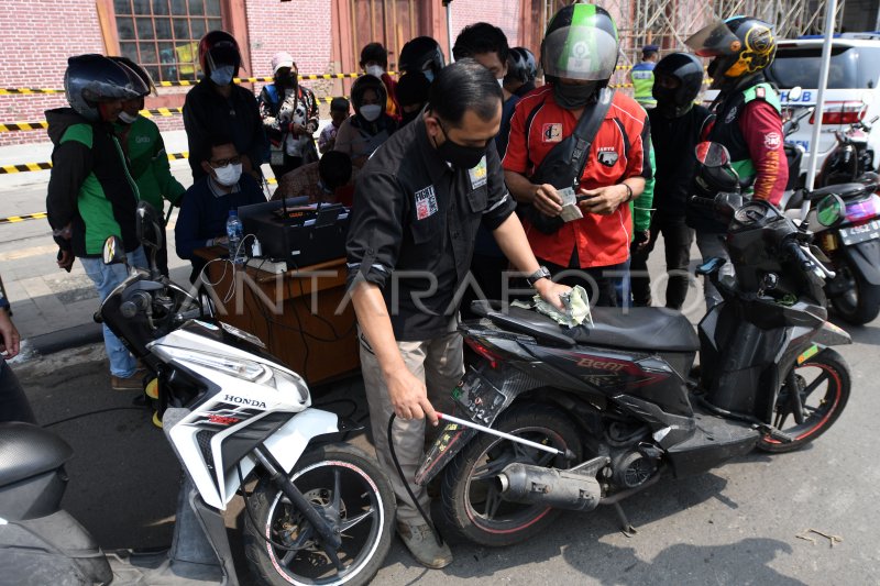 Uji Emisi Kendaraan Bermotor Di Jakarta Antara Foto