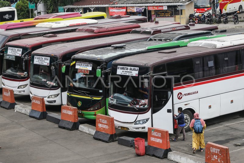 HARGA TIKET BUS AKAP NAIK | ANTARA Foto