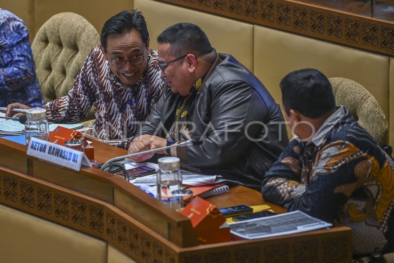 Rdp Penyelenggara Pemilihan Umum Dengan Komisi Ii Dpr Antara Foto