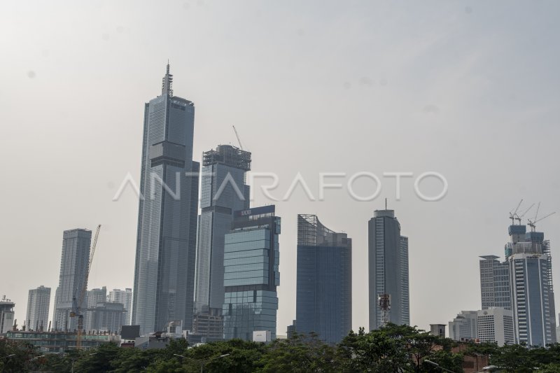 EKONOMI INDONESIA MASIH YANG TERBAIK DI DUNIA | ANTARA Foto