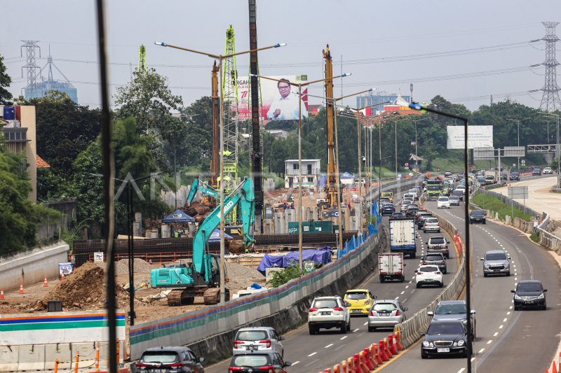 PROYEK PENANGANAN BANJIR TOL PONDOK AREN-SERPONG | ANTARA Foto