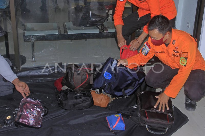 PERKEMBANGAN KORBAN MENINGGAL AKIBAT KAPAL TERBAKAR DI NTT | ANTARA Foto