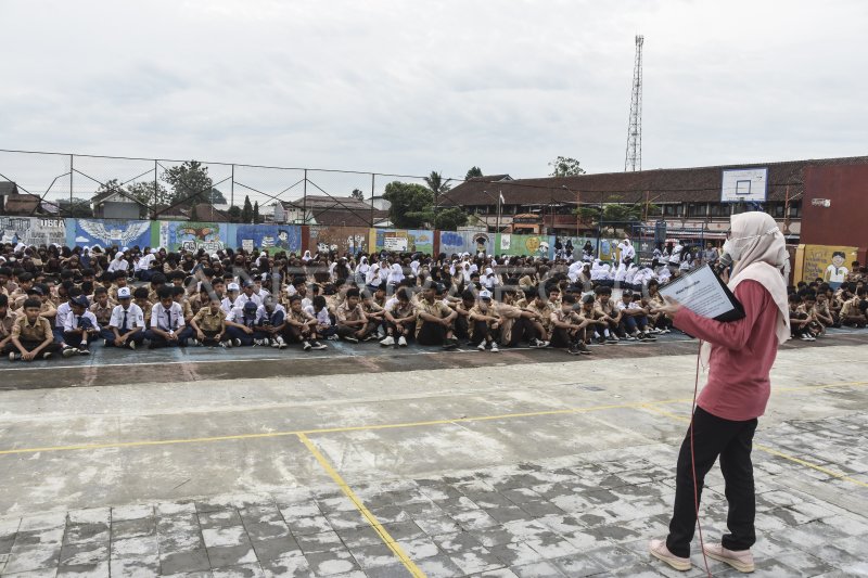 Sosialisasi Bahaya Rokok Di Sekolah Antara Foto Sosialisasi Bahaya Rokok Di Sekolah Antara Foto