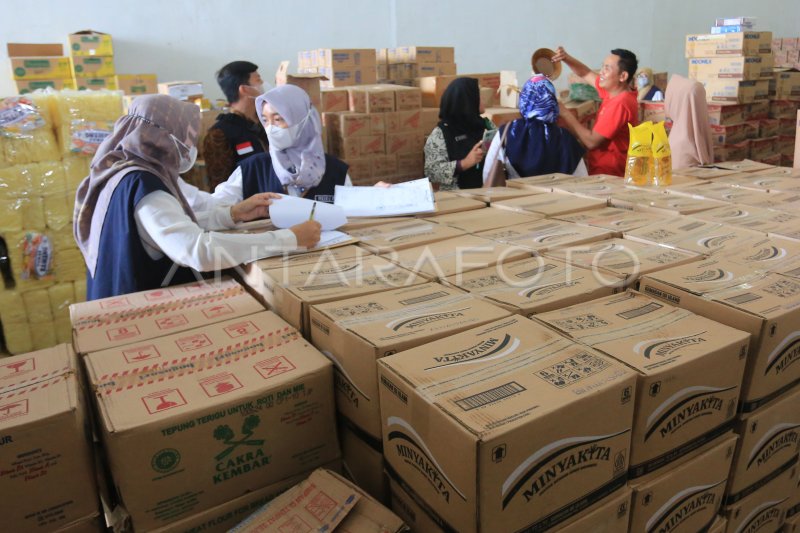 PENGAWASAN DAN PEMERIKSAAN KEAMANAN PANGAN BPOM DI ACEH BARAT | ANTARA Foto