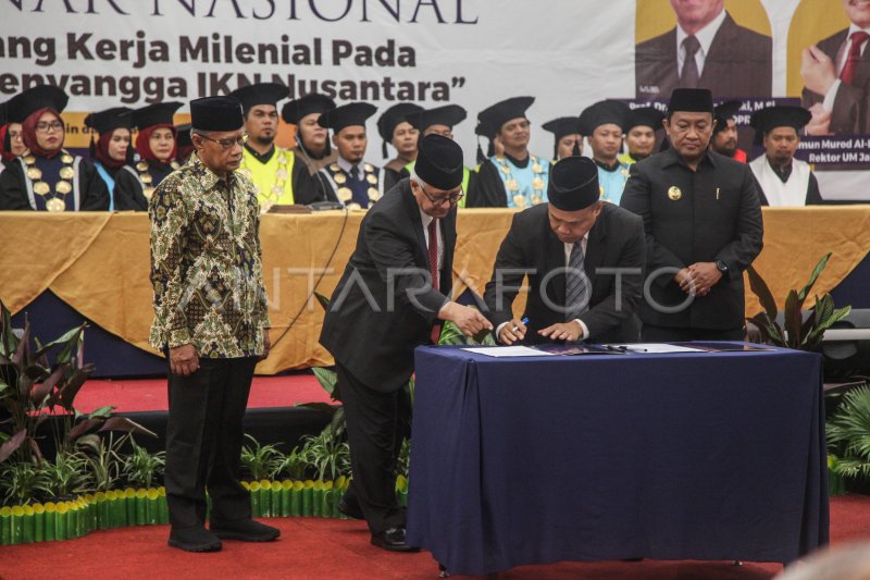 PELANTIKAN REKTOR UNIVERSITAS MUHAMMADIYAH PALANGKARAYA | ANTARA Foto