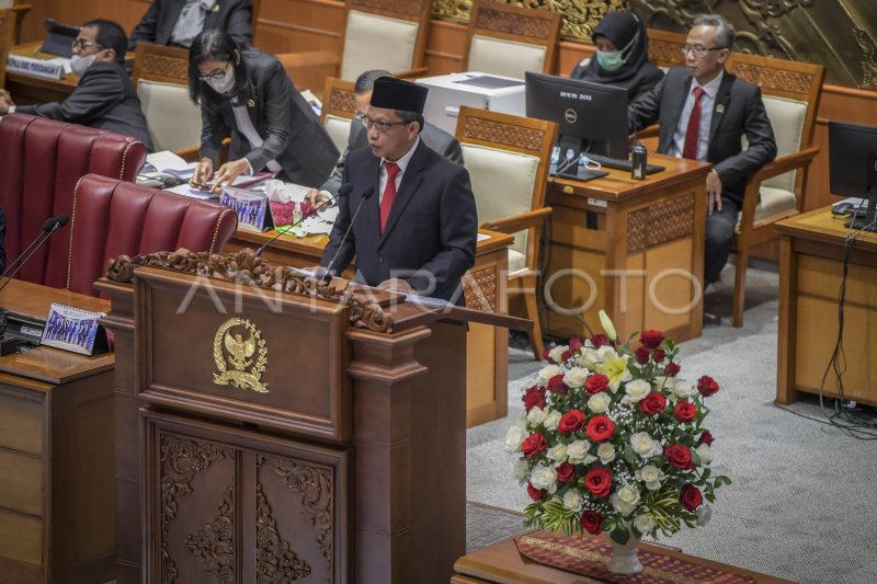 SIDANG PARIPURNA DPR SAHKAN PERPPU PEMILU MENJADI UU | ANTARA Foto