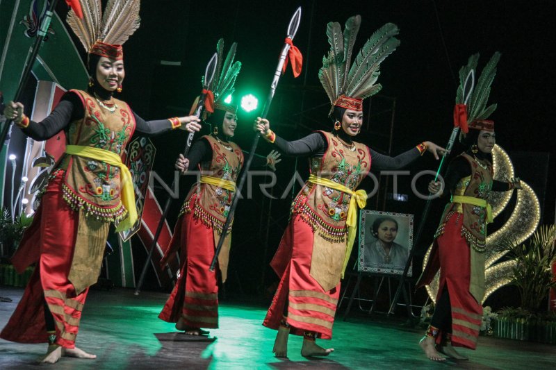 PAGELARAN SENI BUDAYA KARTINI KALIMANTAN TENGAH
