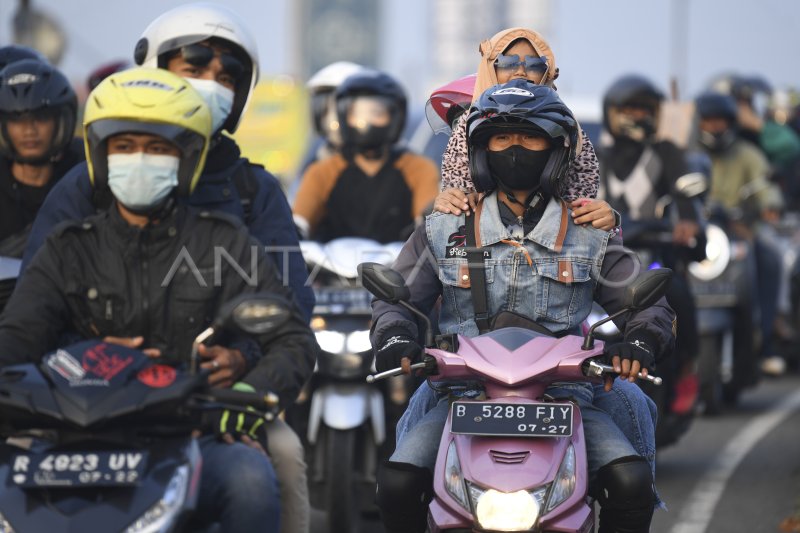 ARUS MUDIK JALUR PANTURA ANTARA Foto