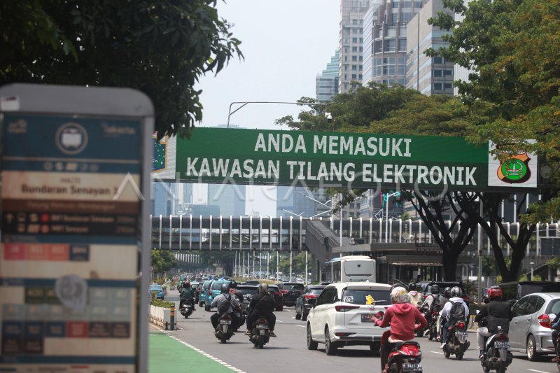 Penerapan Sistem Ganjil Genap Pasca Libur Idul Fitri Antara Foto