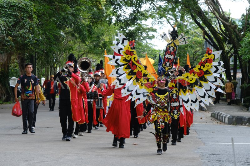 Pawai Budaya Antar Bacaleg Ke KPU | ANTARA Foto