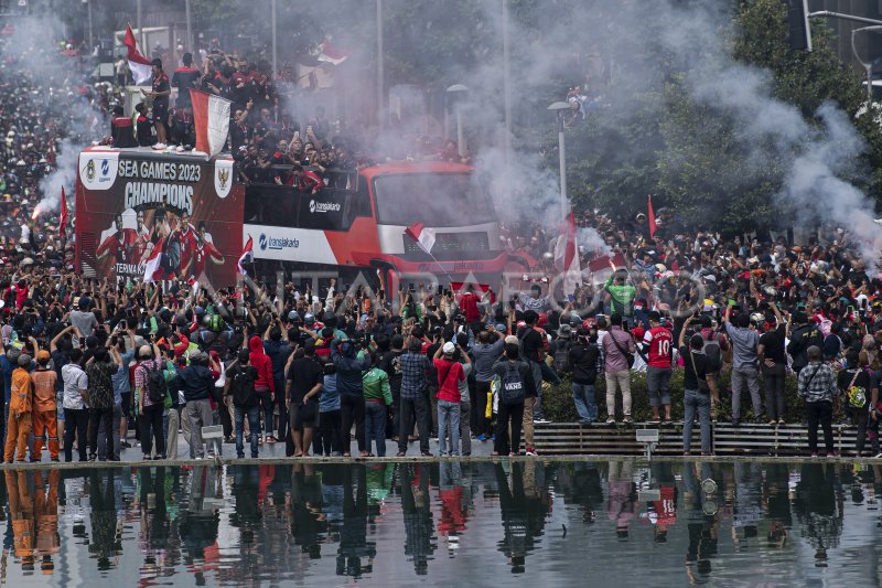 Arak-arakan Kontingen SEA Games 2023