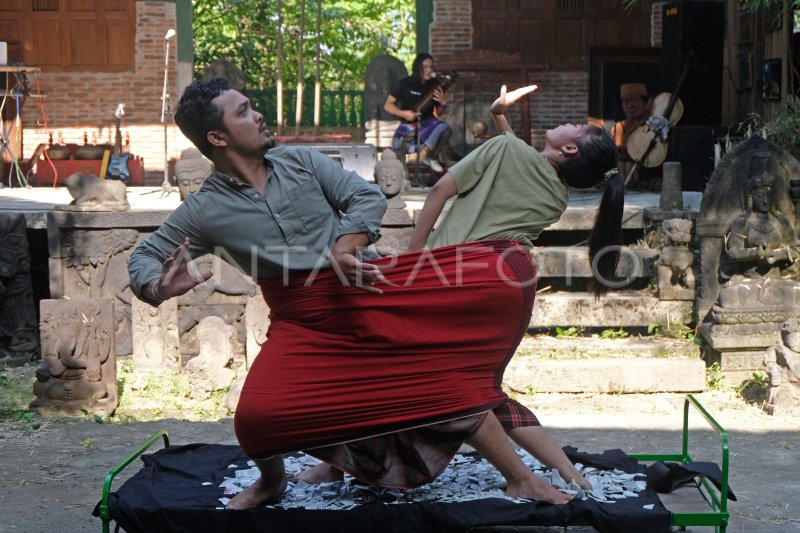 Pentas seni memperingati Hari Peradaban Desa #3