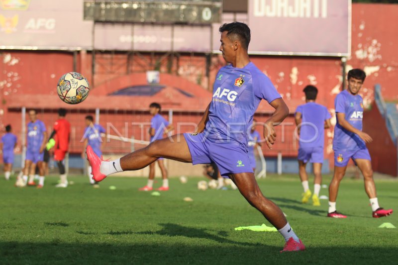 Lathan perdana Persik Kediri