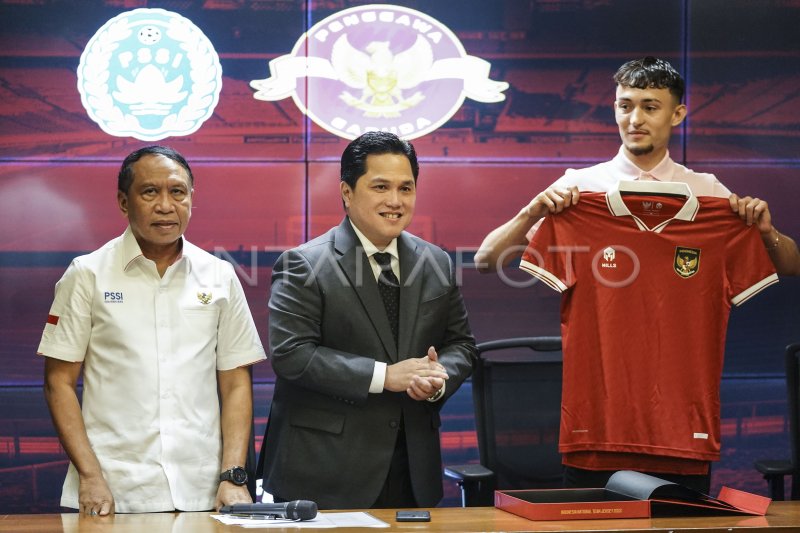Pemain naturalisasi timnas sepak bola