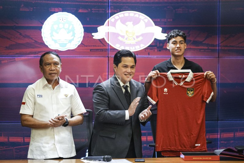 Pemain naturalisasi timnas sepak bola