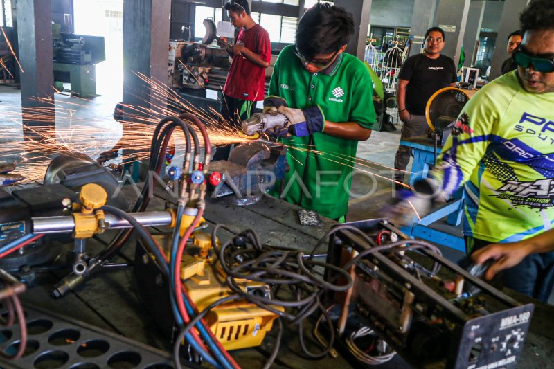 Pendidikan dan pelatihan keterampilan kerja