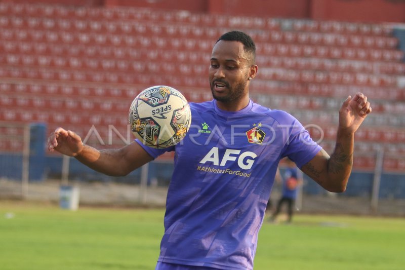 Striker asing baru Persik Kediri