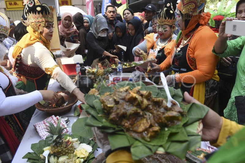 Festival Rujak Uleg Antara Foto