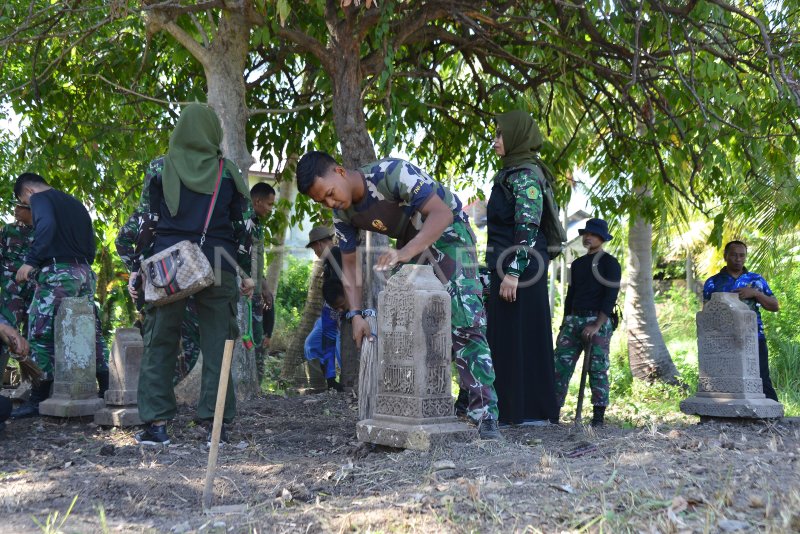 Baksos TNI Selamatkan Situ Makam Kuno