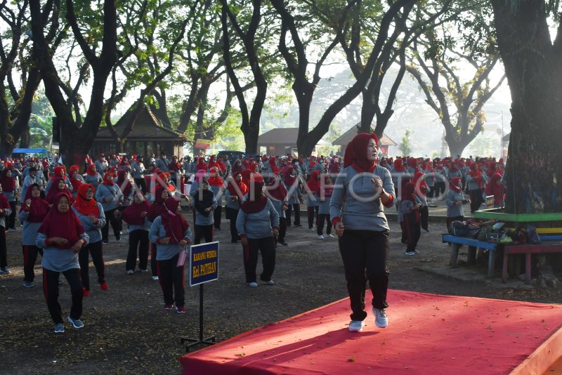 Senam lansia Kota Madiun