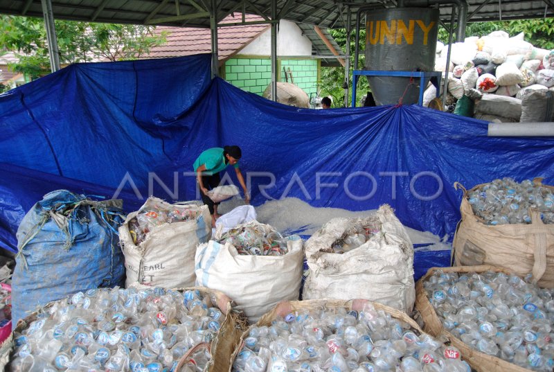 RUMAH PENGOLAHAN SAMPAH PLASTIK DI BOGOR ANTARA Foto