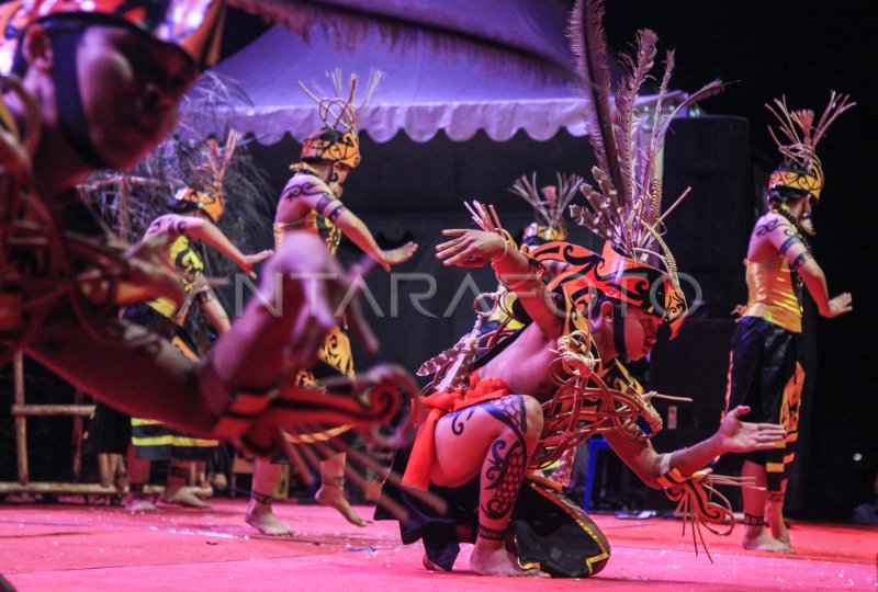Tari pedalaman Dayak Kalimantan Tengah