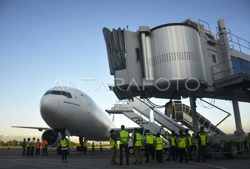 Peningkatan Jumlah Penumpang Di Bandara Sultan Hasanuddin Antara Foto 2371