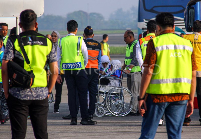 Keberangkatan jamaah calon haji embarkasi Medan