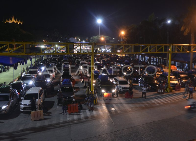 Arus Balik H 7 Pelabuhan Bakauheni Antara Foto