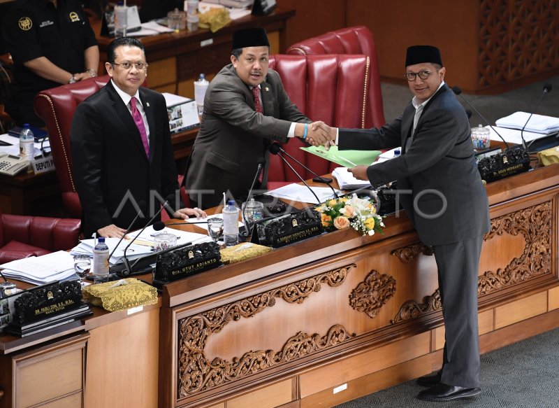 PENGESAHAN RUU PESANTREN | ANTARA Foto