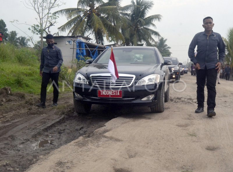 Presiden Jokowi tinjau jalan rusak di Lampung