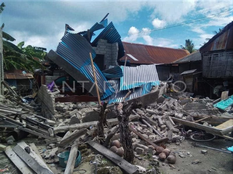 Dampak Gempa Bumi Di Kepulauan Selayar Antara Foto