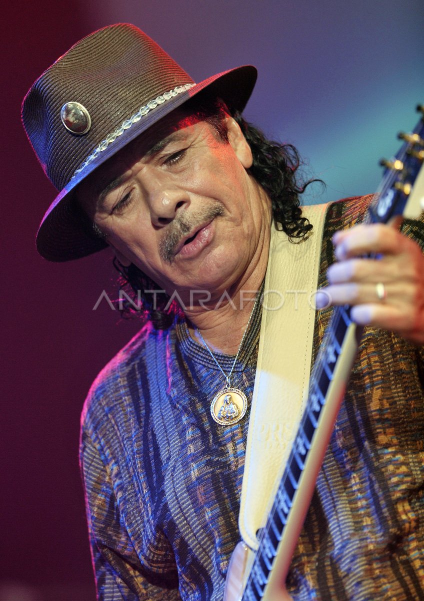 CARLOS SANTANA ANTARA Foto