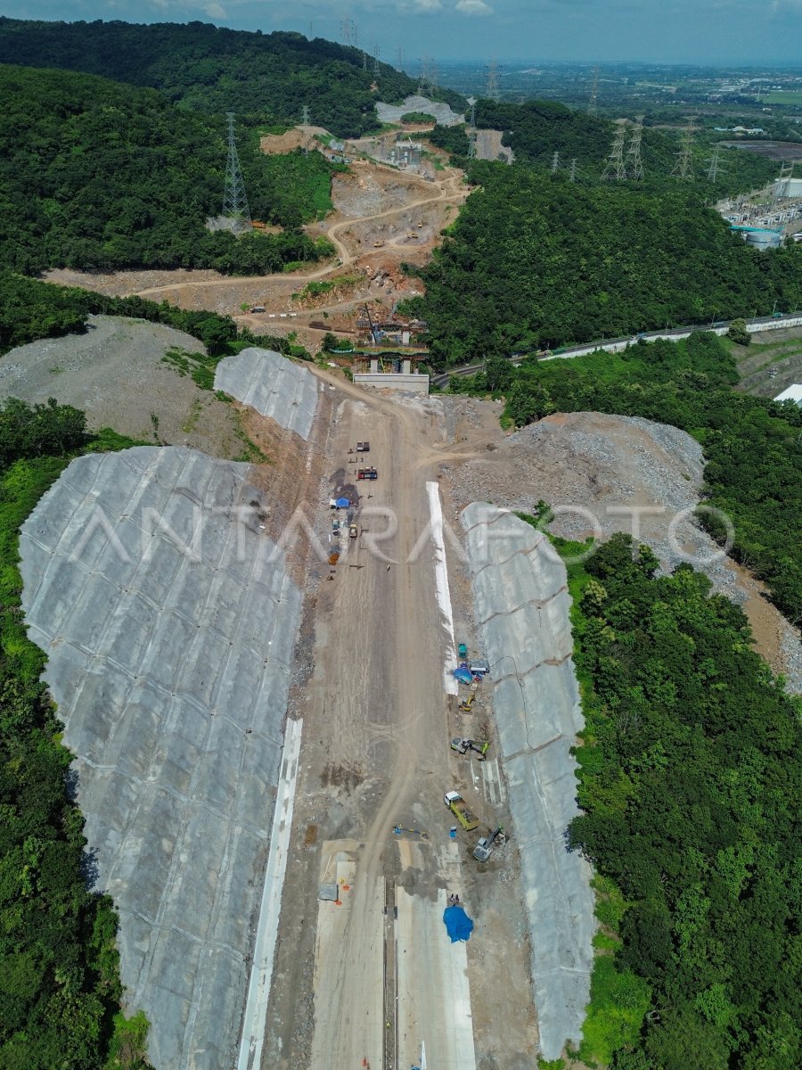 Toll road development progress Probowangi
