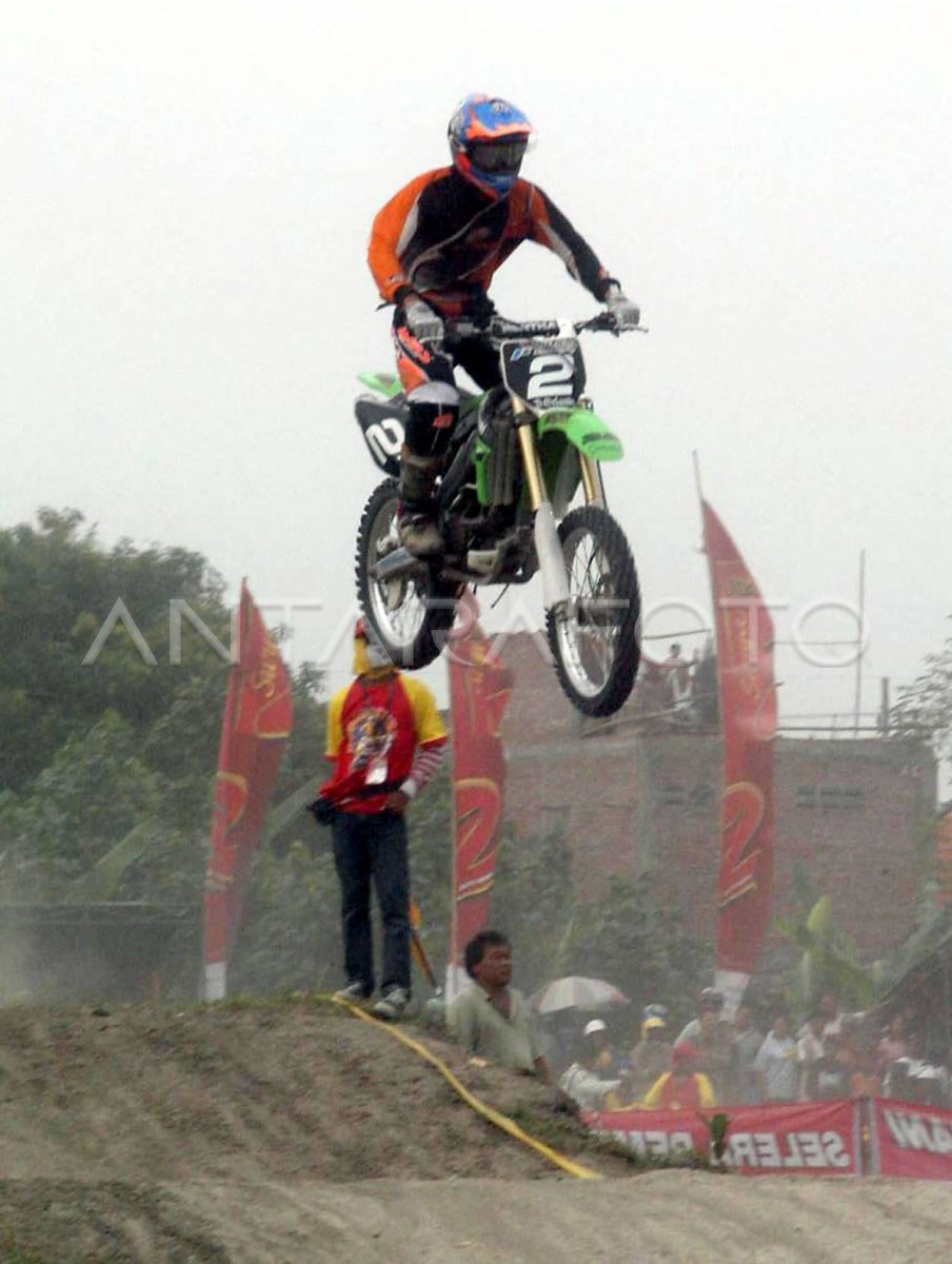 MOTORCROSS